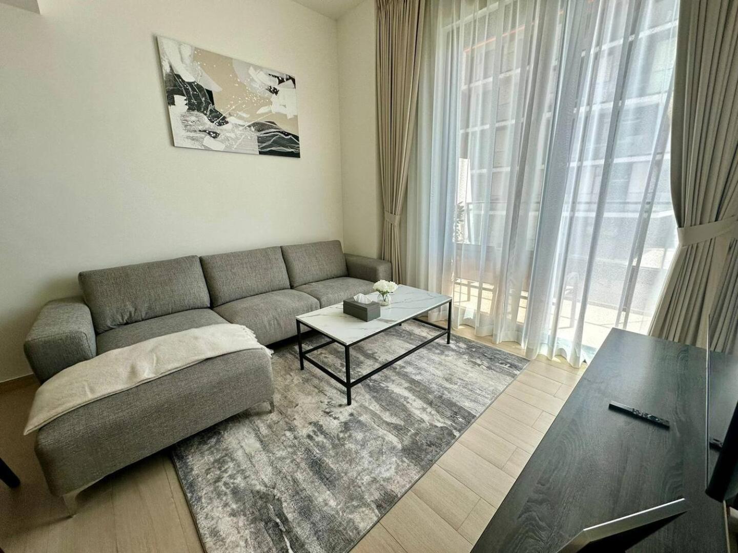 Fully Furnished Cozy 1bedroom With Balcony In Jvc
