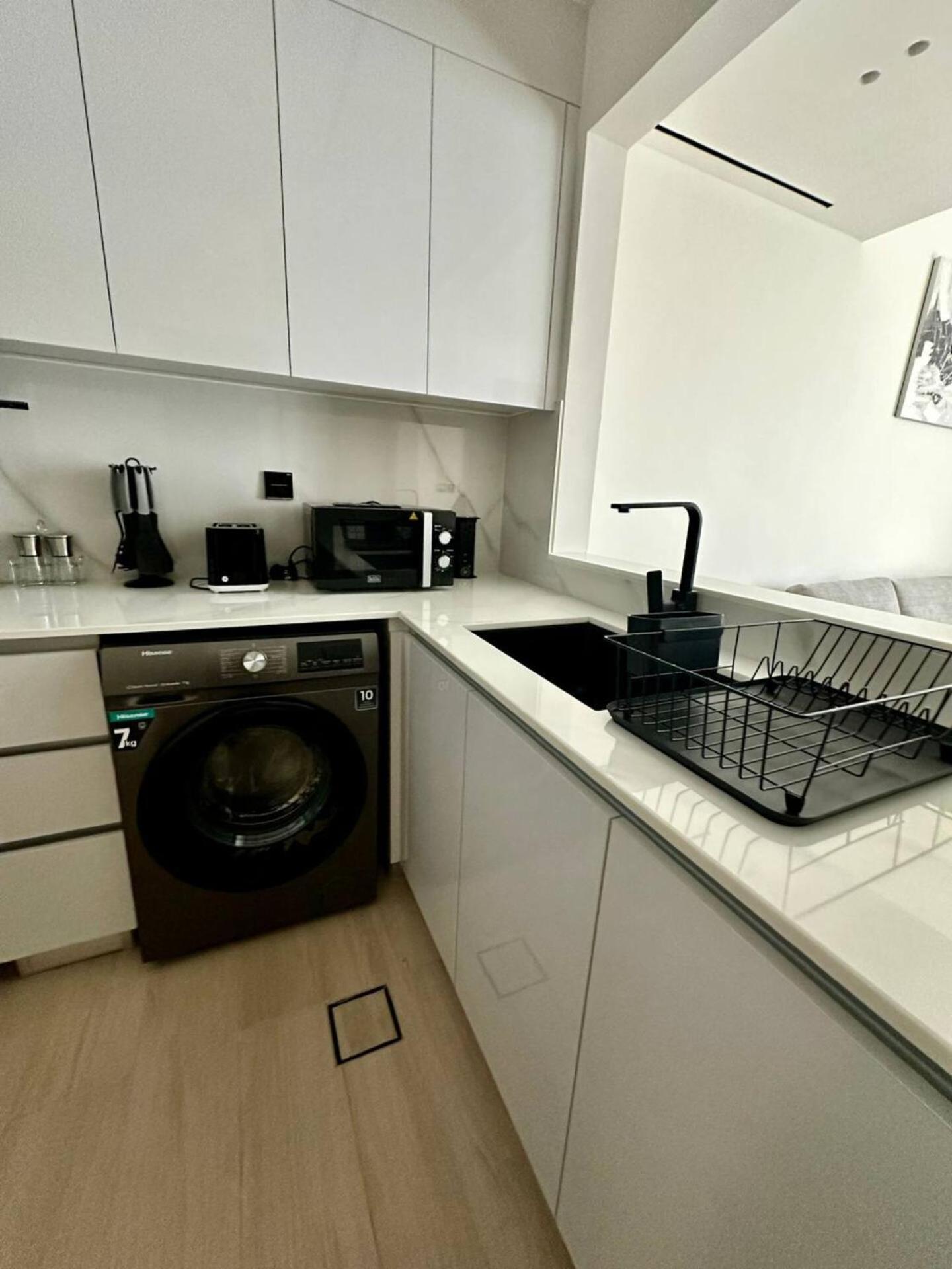 Fully Furnished Cozy 1bedroom With Balcony In Jvc Dubai